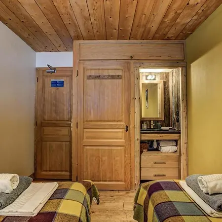 Holliday With 9 Bedrooms, Jacuzzi And Sauna * シャモニー